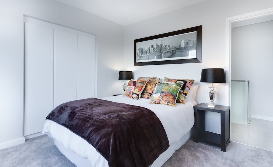 Szafy w sypialni: Praktyczne i eleganckie rozwiązania dla Twojej przestrzeni