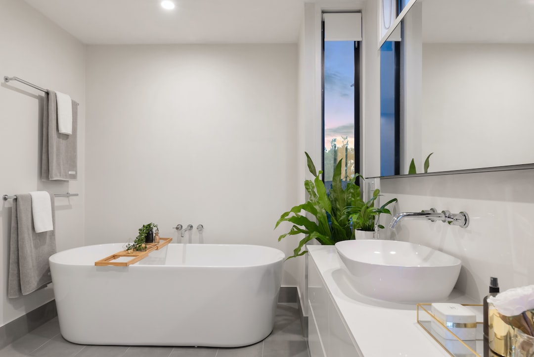 Urządzanie łazienki – stwórz funkcjonalne i stylowe miejsce z umywalkami meblowymi. Odkryj praktyczne porady i inspiracje!
