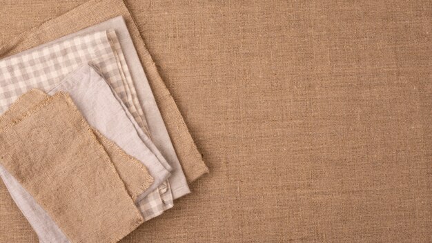 Jak wybrać idealne obrusy do jadalni, aby stworzyć przytulną atmosferę?