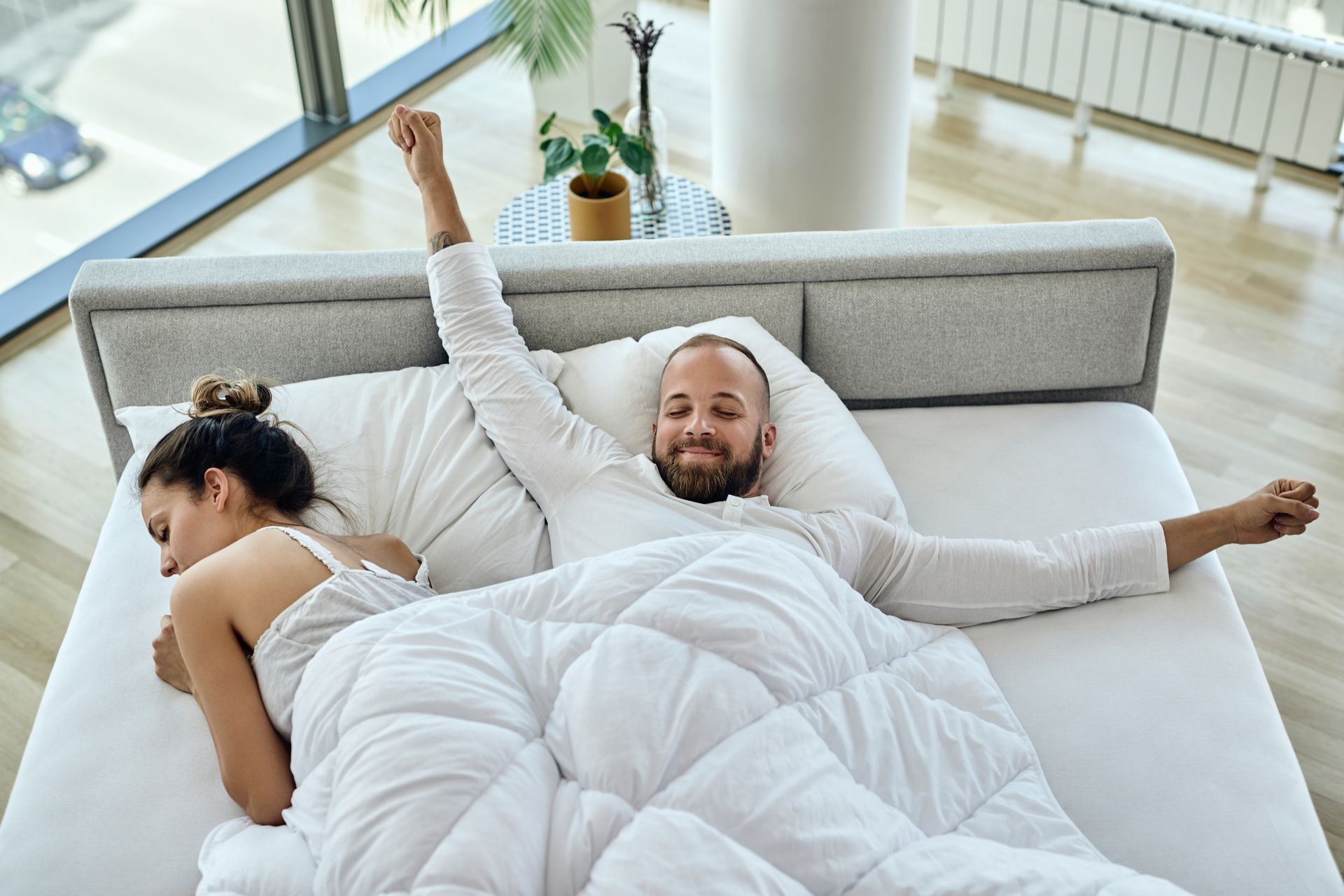 Sklepy z materacami i akcesoriami do sypialni – ich zestawienie na podstawie asortymentu, modelu biznesowego, technologii, grupy docelowej i rozpoznawalności